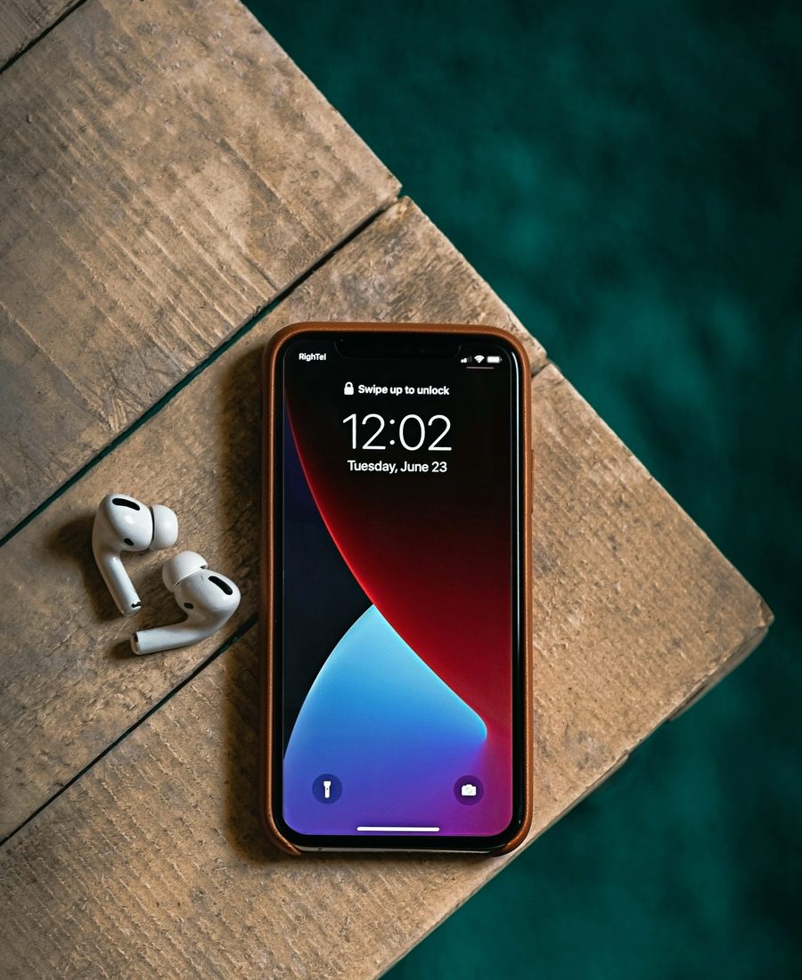 Phone on a wooden desk, the USDT flasher